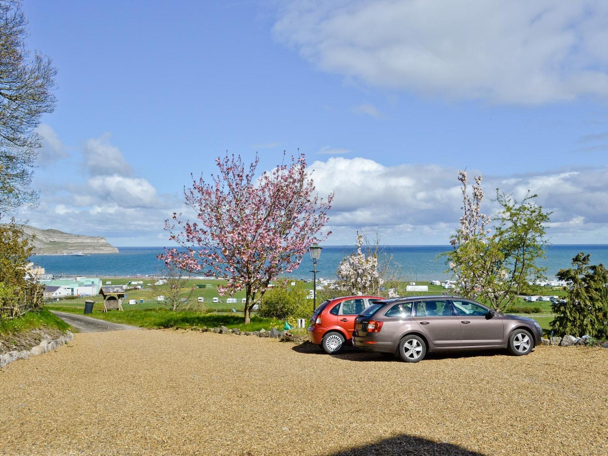 Granary Cottage Penrhyn Bay エクステリア 写真